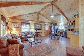 Tumbling Shoals Cabin w/ Fire Pit: 1 Mi to Lake