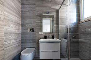 Home Big CrIré at '724