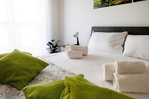 Home Big CrIré at '724