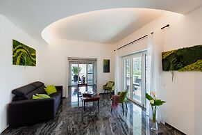 Home Big CrIré at '724