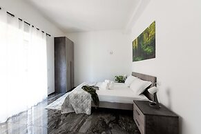 Home Big CrIré at '724