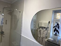 Family Guest House & Hostel