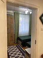 Family Guest House & Hostel