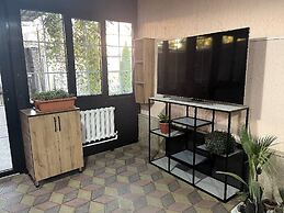 Family Guest House & Hostel