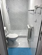 Family Guest House & Hostel