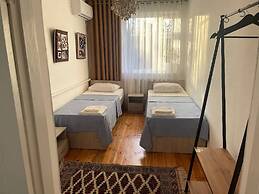 Family Guest House & Hostel