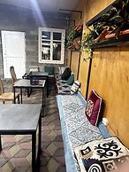 Family Guest House & Hostel