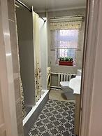 Family Guest House & Hostel