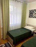 Family Guest House & Hostel