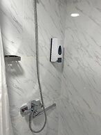 Family Guest House & Hostel