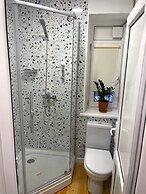 Family Guest House & Hostel