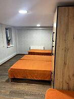 Family Guest House & Hostel