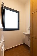 Huge Pampering Villa 5 BR with Jacuzzi