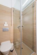 Huge Pampering Villa 5 BR with Jacuzzi