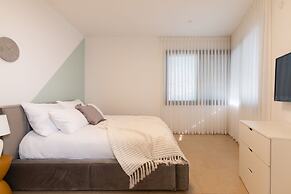 Huge Pampering Villa 5 BR with Jacuzzi