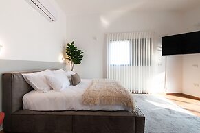 Huge Pampering Villa 5 BR with Jacuzzi
