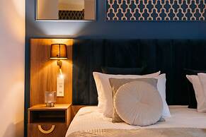 White Lotus - LoftAffair Collection