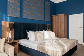 White Lotus - LoftAffair Collection