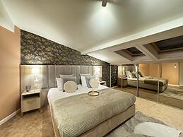 White Lotus - LoftAffair Collection