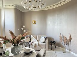 White Lotus - LoftAffair Collection