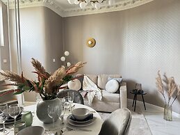 White Lotus - LoftAffair Collection