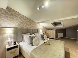 White Lotus - LoftAffair Collection