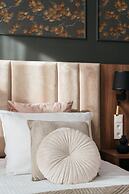 White Lotus - LoftAffair Collection