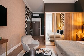 White Lotus - LoftAffair Collection