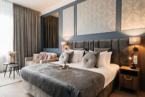 White Lotus - LoftAffair Collection