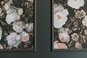 White Lotus - LoftAffair Collection