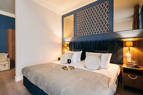 White Lotus - LoftAffair Collection