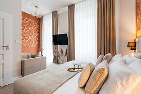 White Lotus - LoftAffair Collection