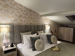 White Lotus - LoftAffair Collection