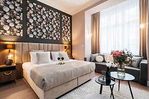 White Lotus - LoftAffair Collection