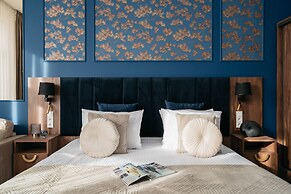 White Lotus - LoftAffair Collection