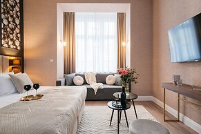 White Lotus - LoftAffair Collection