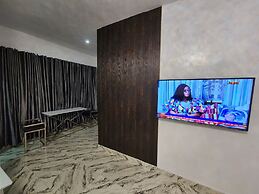 The Milton Apartment