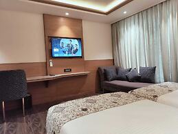 Royal Lakshmi Palace