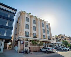 Royal Lakshmi Palace