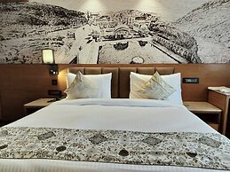 Royal Lakshmi Palace