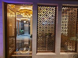 Royal Lakshmi Palace