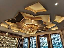 Royal Lakshmi Palace