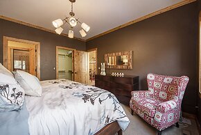 Fall River Retreat - Monthly Long-term Vacation Rental 3 Bedroom Townh