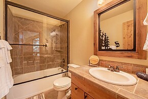 Fall River Retreat - Monthly Long-term Vacation Rental 3 Bedroom Townh