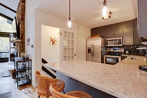 Pool, Tennis & More: Gouldsboro Getaway!