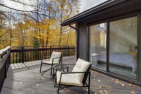 Pool, Tennis & More: Gouldsboro Getaway!