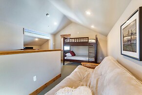 Spacious Fraser Gem: 7 Mi to Winter Park!