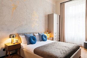 Moonlight II Apartment - LoftAffair