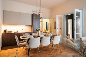 Moonlight II Apartment - LoftAffair