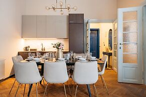 Moonlight II Apartment - LoftAffair